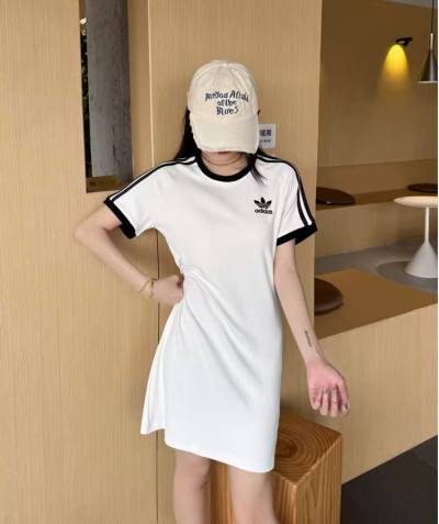 HA6311三叶草圆领长裙 